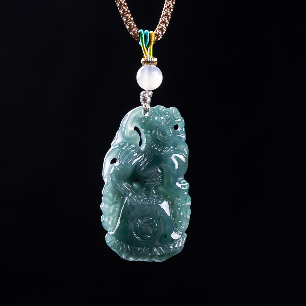 Vintage Fashion Necklace - Бирманский нефритовый кулон Пи Сю: дизайнерский